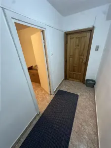 Apartament cu 2 camere cu centrala propie, linga piata Verde - foto 9
