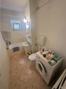 3camere cu 2  la etaj 3 cu centrala propie langa BRD - foto 6