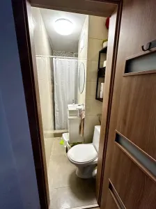 Decomandat cu 2 bai si 2 balcoane, etaj intermediar, aproape de Mall - foto 3