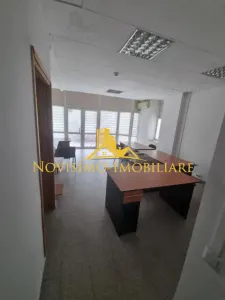 NOVISIMO-IMOBILIARE: SPATIU COMERCIAL DE INCHIRIAT ,  IN ZONA CENTRALA - foto 2