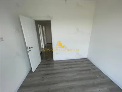 APARTAMENT CU 3 CAMERE IN ZONA SEMICENTRALA - foto 10