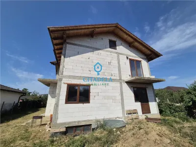 Casa , la rosu, 165000 euro - foto 3