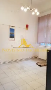 NOVISIMO-IMOBILIARE: PARTER CASA CU 3 CAMERE IN ZONA CENTRALA - foto 4