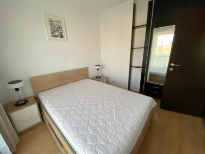 Apartament 2 camere de închiriat – Green Park | Etaj 7/8 | AC | Balcon | 350 € - foto 2