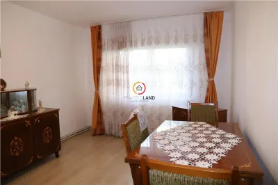 Luminos si spatios! Apartament 3 camere, decomandat, in Sacele- Brasov - Sacele