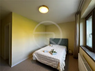 Apartament 3 camere,70 mp + terasa ,situat pe strada Borhanciului! - foto 7