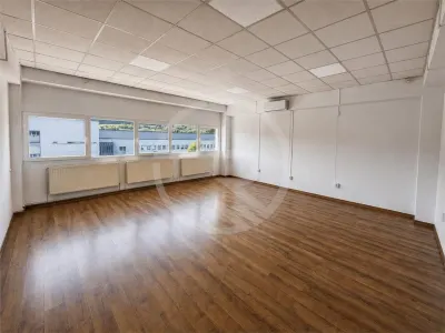 Spatiu pentru birouri, 130 mp utili, situat in Baciu! - Baciu