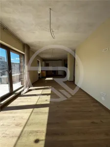 Apartament Tip Penthause 3 camere,103 mp + 2 terase ,situat pe strada Borhanciului! - foto 3