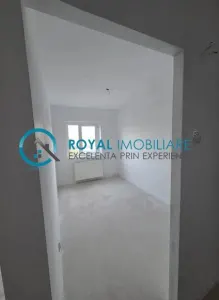 Royal Imobiliare - Vanzare apartament 3 camere zona Malu Rosu - foto 3