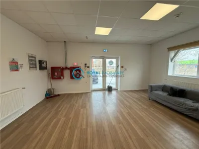Royal Imobiliare-  Spatiu Industrial Zona Exterior Vest - foto 15