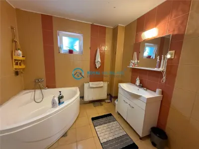 Royal Imobiliare - Vanzare Vila zona Cocorasti Colt - foto 12