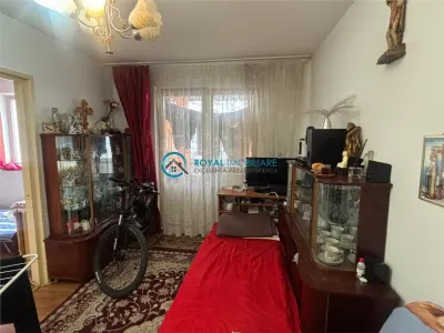 Royal Imobiliare - Vanzare Apartament zona Vest - Ploiesti