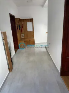 Royal Imobiliare - Vanzare Vila zona Lupeni - foto 6