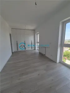 Royal Imobiliare - Vanzare apartament 3 camere tip duplex - foto 2