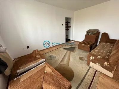 Royal Imobiliare - Vanzare apartament 3 camere in zona Malu Rosu - foto 2