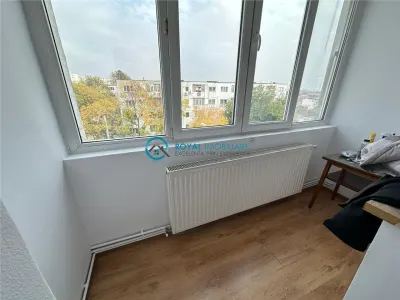 Royal Imobiliare - Vanzare apartament 3 camere in zona Malu Rosu - foto 10