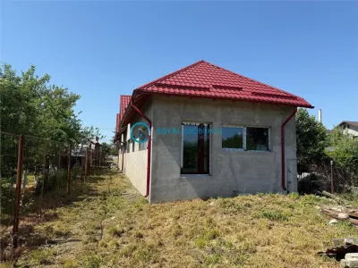 Royal Imobiliare - Vanzare Casa zona Barcanesti - foto 3