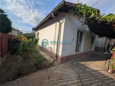 Royal Imobiliare - Vanzare Casa Zona Gheorghe Doja - Ploiesti