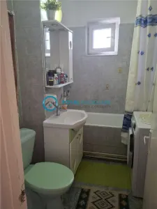 Royal Imobiliare - Vanzare apartament 3 camere zona Malu Rosu - foto 15