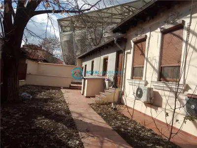 Royal Imobiliare - Inchiriere apartament in vila cu gradina - Ploiesti