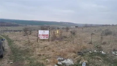 LOC DE CASA CU PRIVELISTE LAC! Teren Valea adanca  linga 5 drumuri! - foto 2