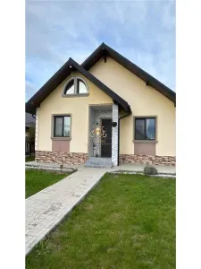 Casa parter la strada Bucium -Visani! Mutare rapida! - foto 1