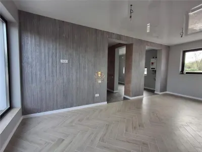 Casa de LUX construita si finisata impecabil!  Demisol-4 camere -3 bai- Bucium VisaniMUTARE IMEDIATA! - foto 5
