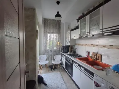 Apartament 2 camere decomandat cu 2 balcoane Visani ! - foto 3