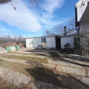 Casa de inchiriat in  Bucium Paun  pentru birouri/sediu de firma/depozit. - foto 17