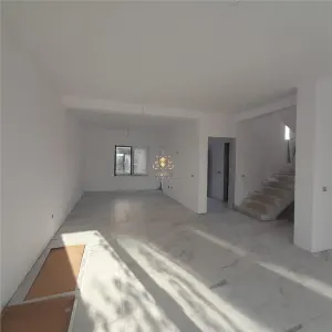 Casa finalizata cu 4 camere  Visani la asfalt! Mutare rapida! - foto 14
