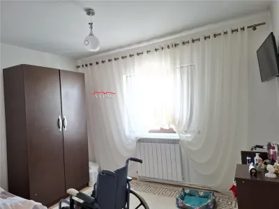 Apartament 3 camere, et 3, CT, balcon mare, doua bai - foto 3