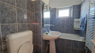 Apartament 2 camere Bacau, parter, CT, liber. - foto 9