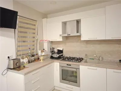 Apartament 2 camere, transformat in 3 camere, parter - foto 1