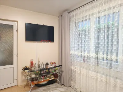 Apartament 2 camere, transformat in 3 camere, parter - foto 11