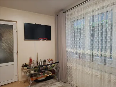 Apartament 2 camere, transformat in 3 camere, parter - foto 13
