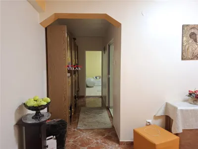 Apartament 2 camere, transformat in 3 camere, parter - foto 10