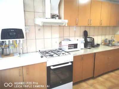 Mangalia 3 camere Rozelor de inchiriat - foto 1