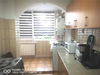 Mangalia 3 camere Rozelor de inchiriat - foto 2