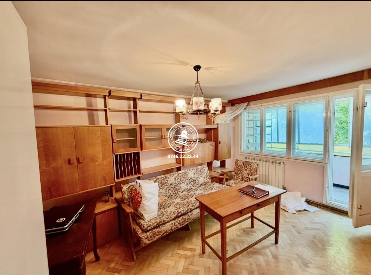 Apartament 3 camere de vanzare tătărași - Iasi