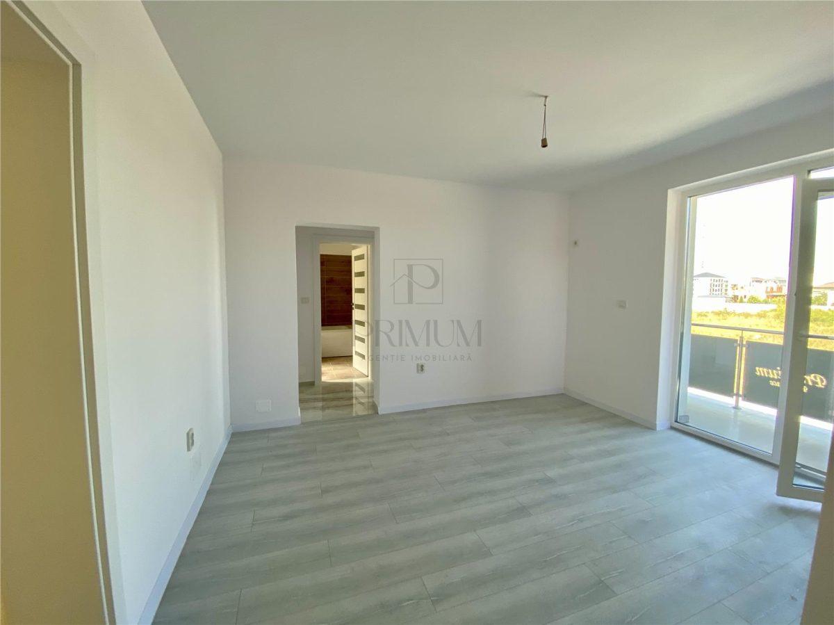 Giroc, apartament 3 camere, centrala proprie, etaj 1, parcare - Giroc