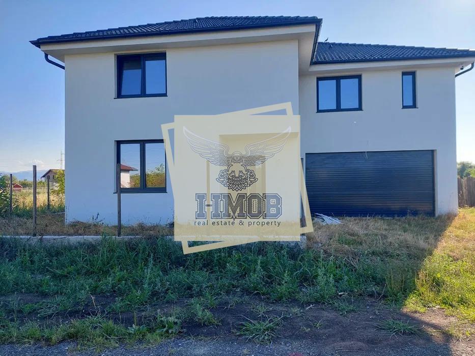 Casa individuala 5 camere 3 bai si garaj Cisnadie - Cisnadie