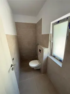 MOSNITA-DUPLEX SPATIOS-COMPARTIMENTARE EXCELENTA - foto 4