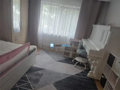 Apartament cu trei camere parter cu 2 balcoane  Zona Radu Negru - foto 14