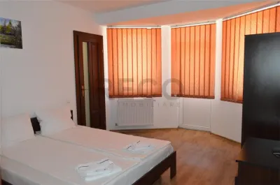RECO Casa / Pensiune de inchiriat in Sanmartin – 8 camere - foto 10