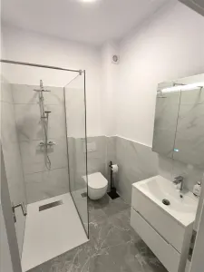 De inchiriat garsoniera moderna la etajul 1 cu boxa de depozitare si parcare proprie in zona Pictor Brana din Selimbar - foto 6