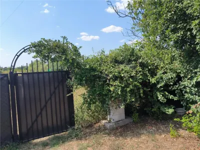 Teren intravilan Mihailesti,utilitati,posibilitate parcelare - foto 5