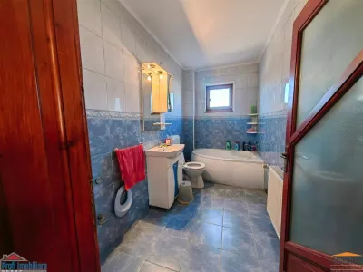 Casa mare cu etaj la principala in Fantanele - REDUCERE - foto 7