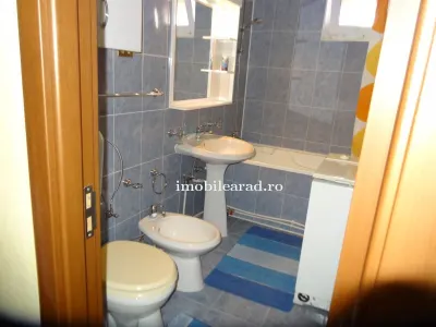 Inchiriez apartament 2 camere la etajul 1, zona Bancilor - foto 2