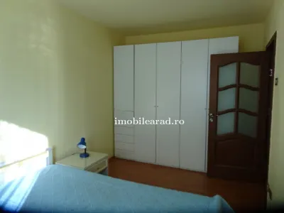 Inchiriez apartament 2 camere la etajul 1, zona Bancilor - foto 3