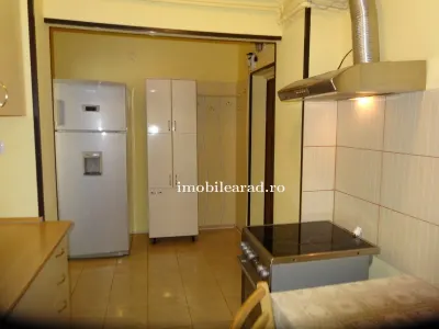 Inchiriez apartament 2 camere la etajul 1, zona Bancilor - foto 6